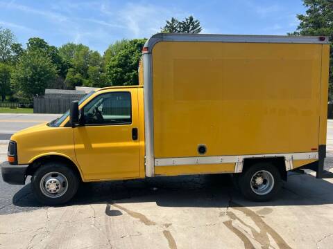 2006 Chevrolet Express Cutaway for sale at MOES AUTO SALES in Spiceland IN