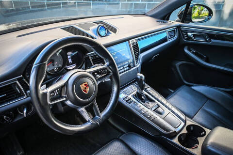 2017 Porsche Macan S