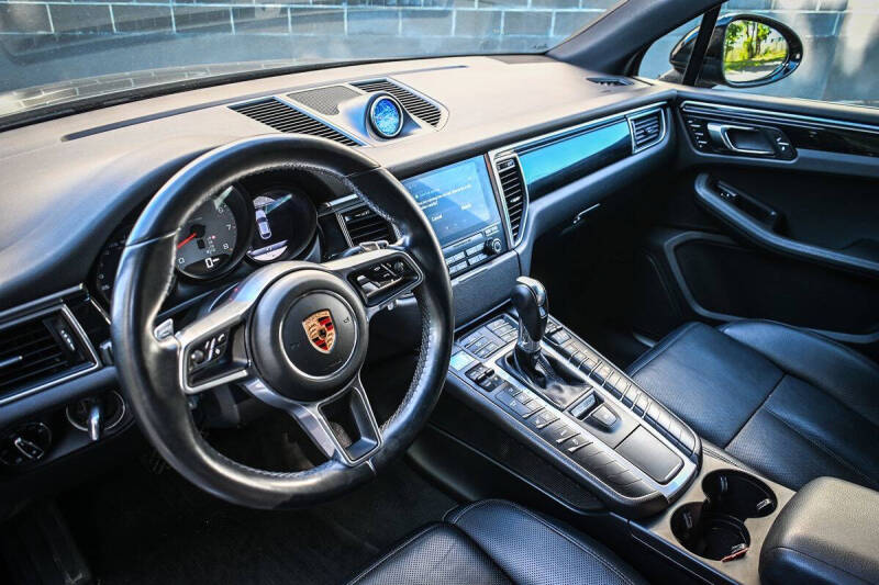 2017 Porsche Macan S
