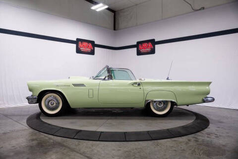 1957 Ford Thunderbird