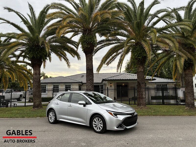 2025 Toyota Corolla Hatchback SE
