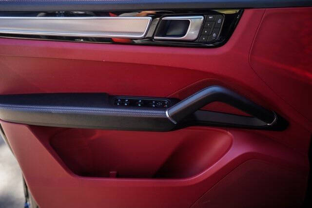 2023 Porsche Cayenne Coupe Platinum Edition