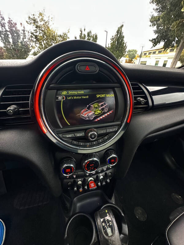 2015 MINI Hardtop 4 Door Cooper