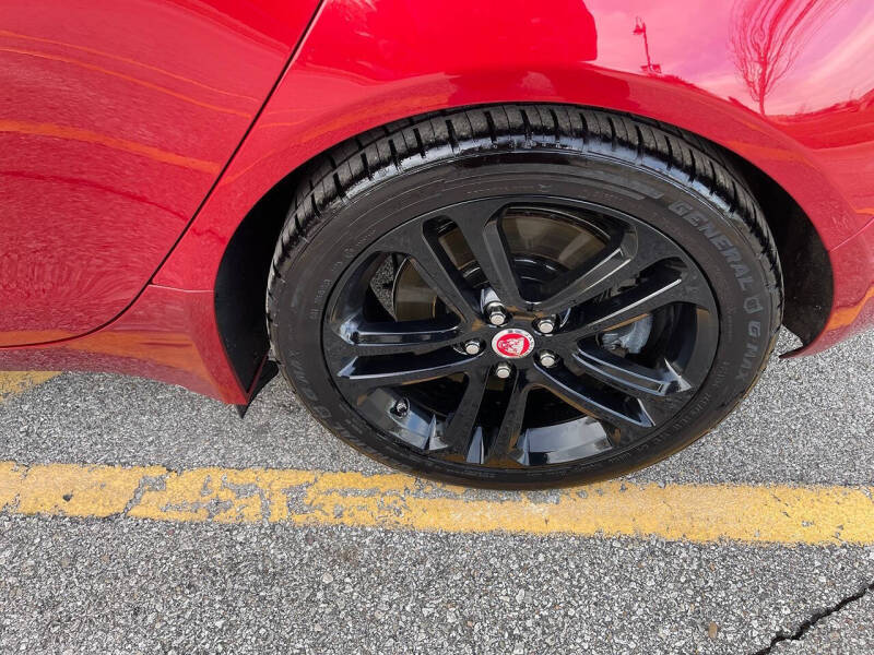 2017 Jaguar XE 35t Premium