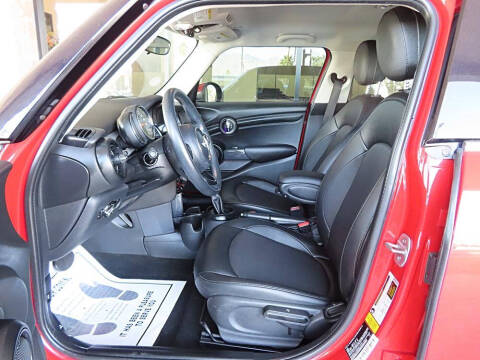 2017 MINI Hardtop 4 Door Cooper