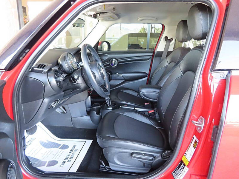 2017 MINI Hardtop 4 Door Cooper