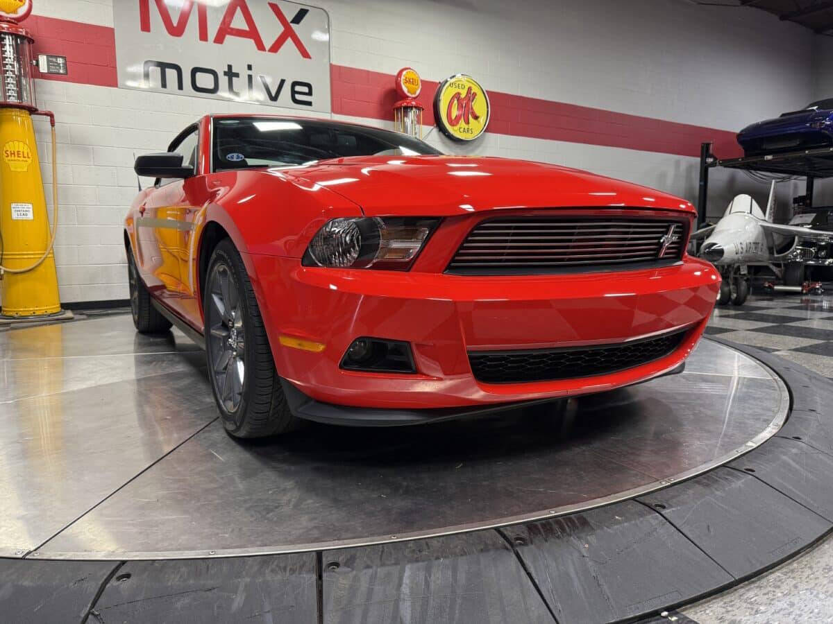 2011 Ford Mustang 17