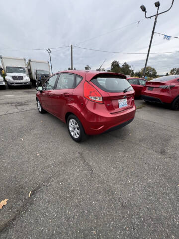 2011 Ford Fiesta SE