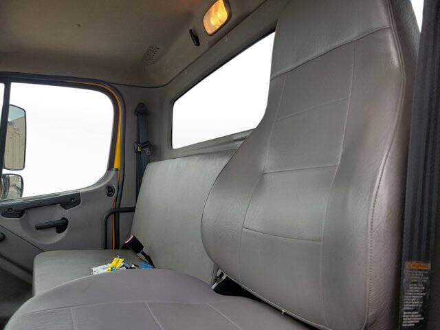 2019 Freightliner M2 106