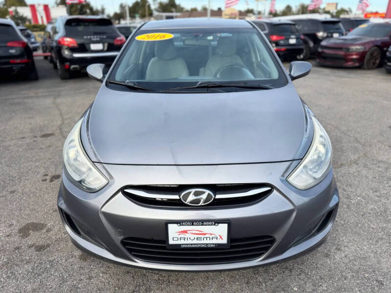 2016 Hyundai Accent SE