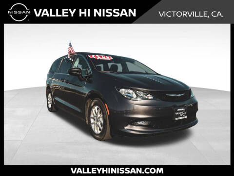 2023 Chrysler Voyager LX