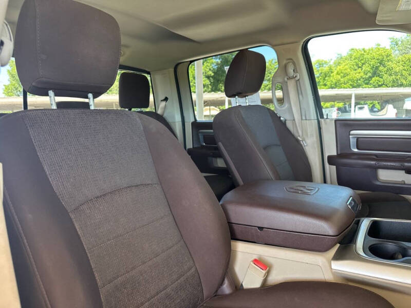 2016 RAM 1500 SLT