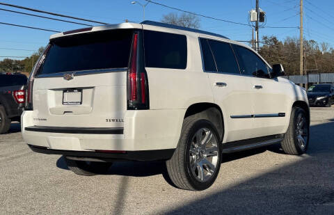 2017 Cadillac Escalade Luxury