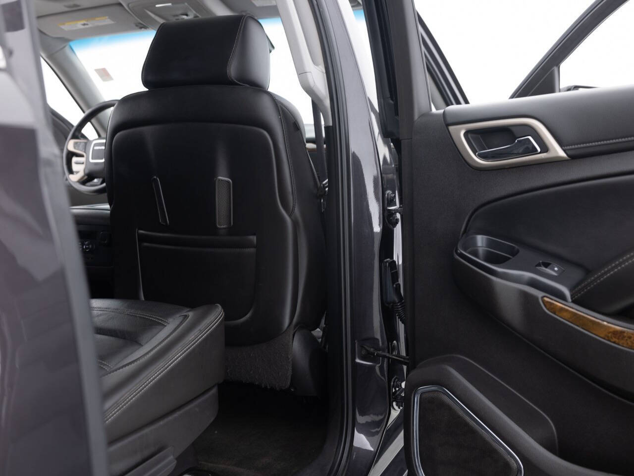 Used Car 2016 Gmc Yukon Xl  Denali 4x4 4dr Suv For Sale Under $30,000 In Coal City, Illinois