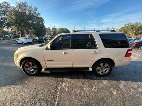 2007 Ford Expedition for sale at BSS AUTO SALES INC in Eustis FL