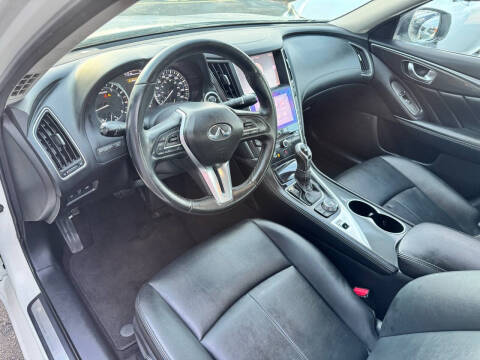 2018 Infiniti Q50 2.0T Luxe