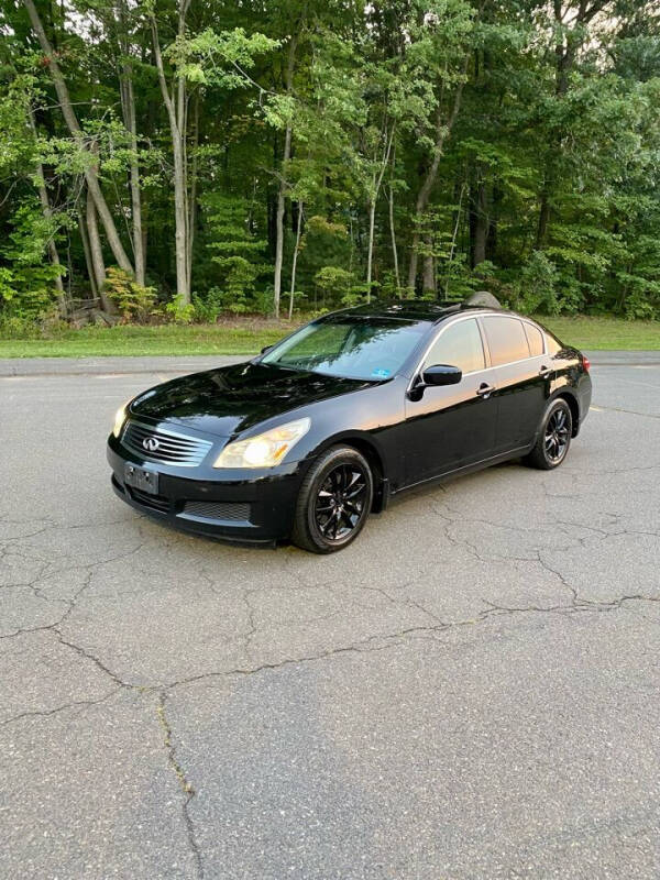 2009 Infiniti G37 Sedan for sale at Plug Autos in Hackettstown NJ