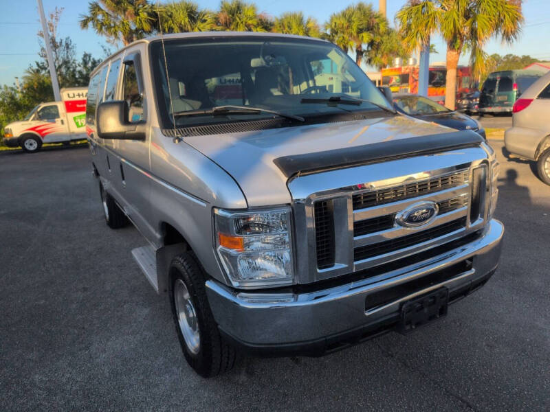 2014 Ford E-Series E-150 XLT
