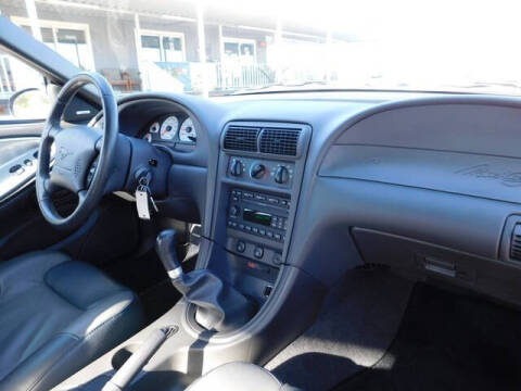 2004 Ford Mustang GT Deluxe