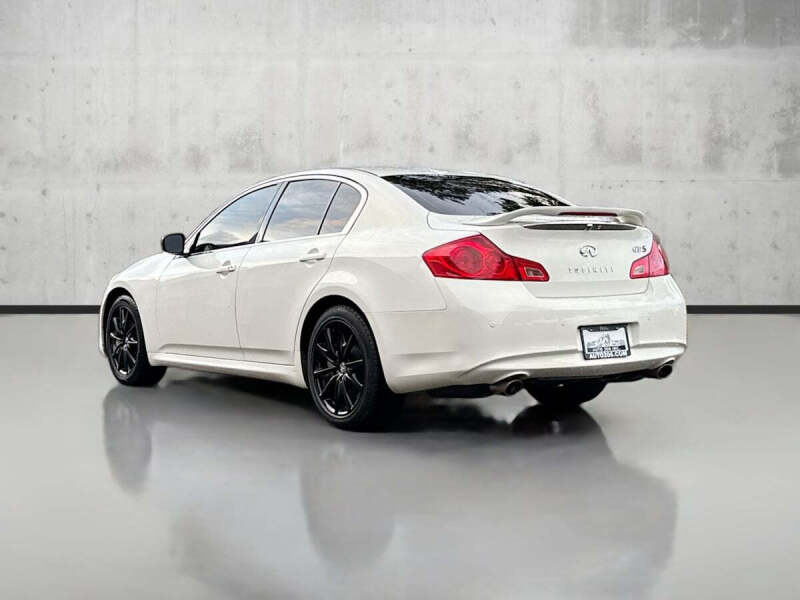 2011 Infiniti G37 Sedan Journey