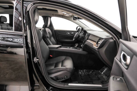 2021 Volvo V60 T5 Momentum