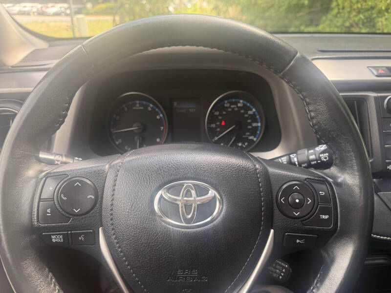 2017 Toyota RAV4 XLE