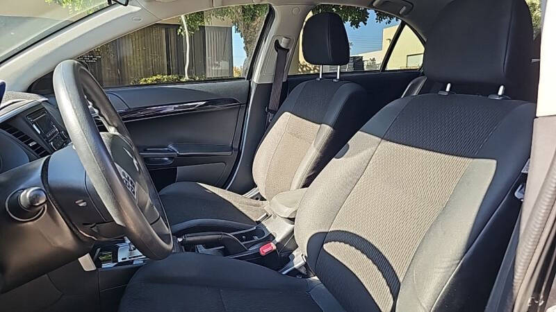 2016 Mitsubishi Lancer ES