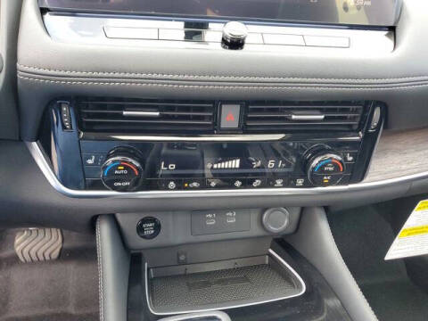 2025 Nissan Rogue Platinum