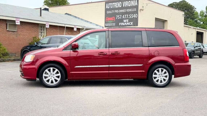 2013 Chrysler Town and Country Touring