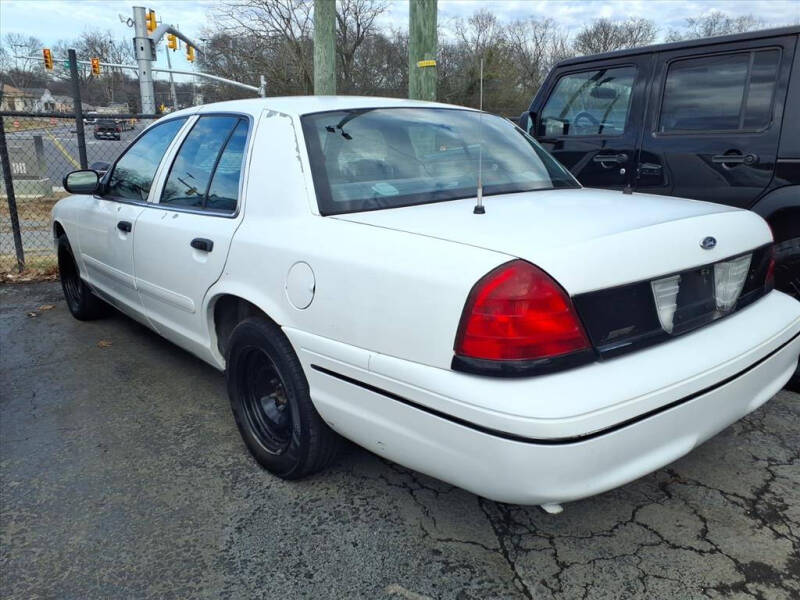 2000 Ford Crown Victoria