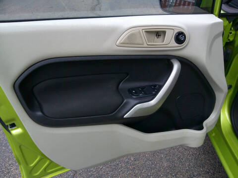2011 Ford Fiesta SE