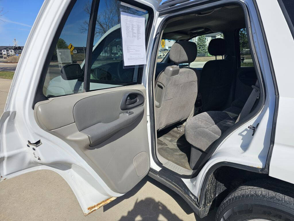 2004 Chevrolet TrailBlazer for sale in Hiawatha, IA Bigfoot Auto