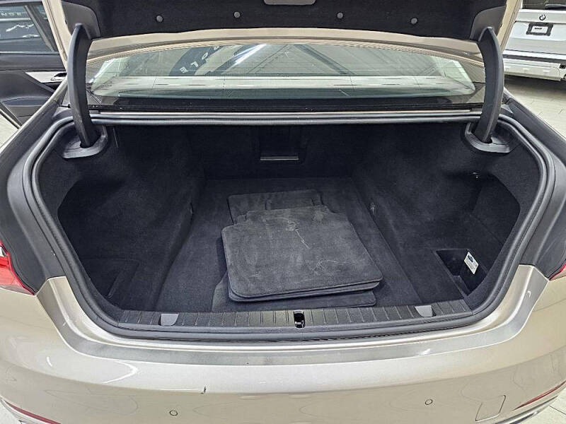 2017 BMW 7 Series 740i