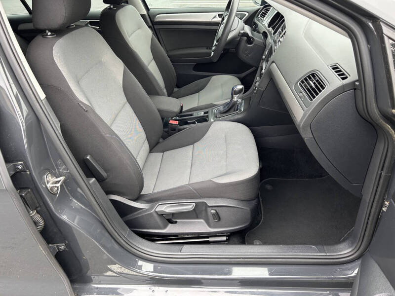 2016 Volkswagen e-Golf SE