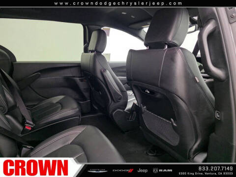 2022 Chrysler Pacifica Hybrid Touring L