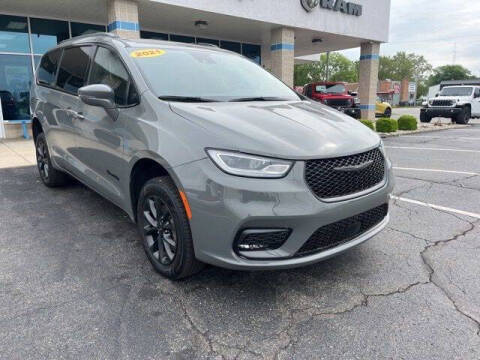 2021 Chrysler Pacifica Touring L