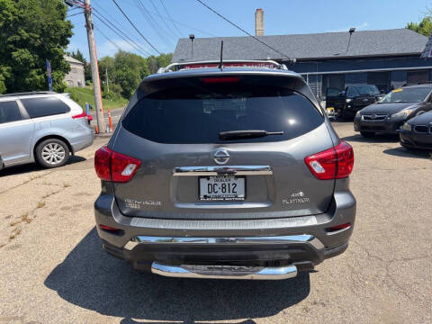 2018 Nissan Pathfinder Platinum
