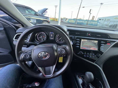 2018 Toyota Camry LE