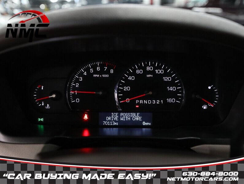 2011 Cadillac DTS Luxury Collection