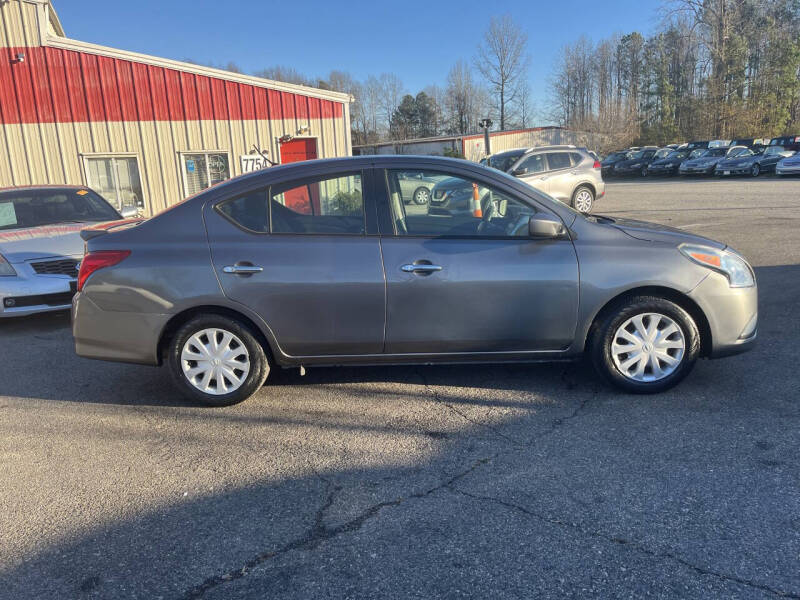 2016 Nissan Versa 1.6 SV