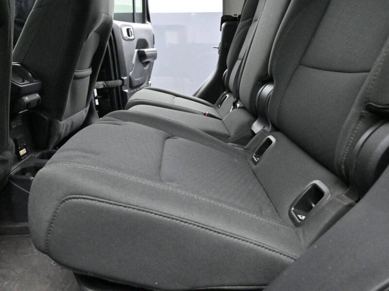 2021 Jeep Gladiator Willys