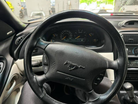 1995 Ford Mustang