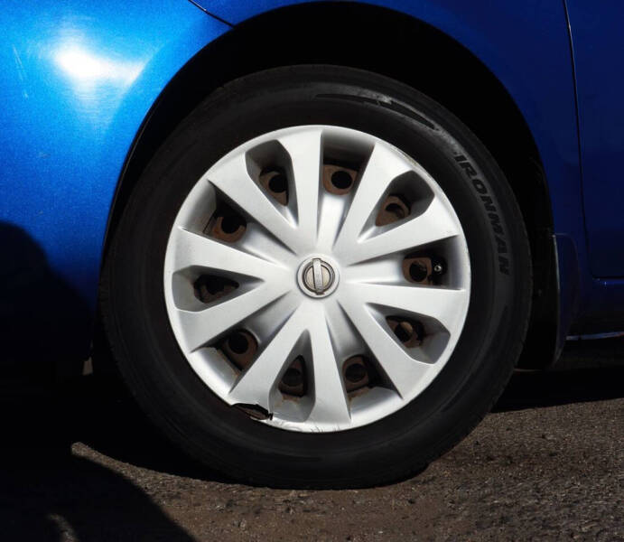 2012 Nissan Versa 1.6 SV