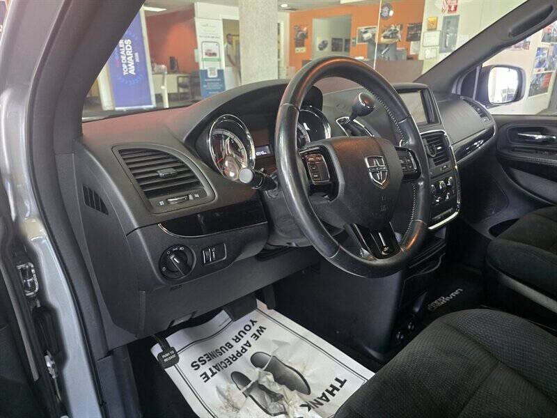 2017 Dodge Grand Caravan SE
