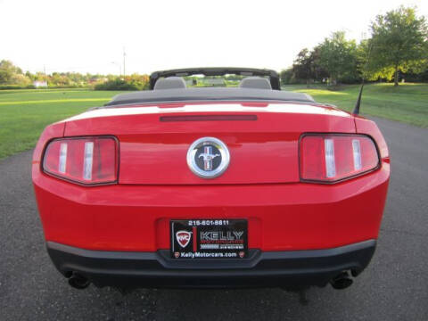 2011 Ford Mustang V6