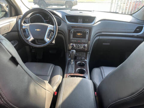 2017 Chevrolet Traverse LT