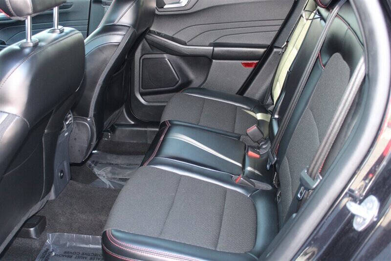 2025 Ford Escape ST-Line Select