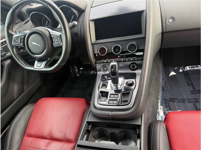 2020 Jaguar F-TYPE R