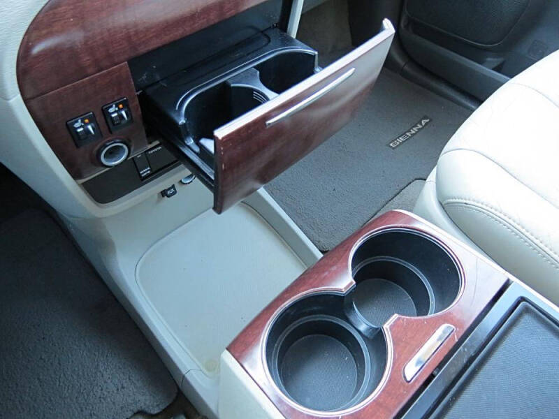 2013 Toyota Sienna Limited 7-Passenger