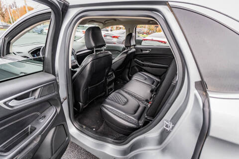 2023 Ford Edge Titanium